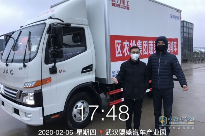 安徽康明斯與湖北江淮汽車，為了武漢人民能夠持續(xù)吃上新鮮可口的蔬菜，全力以赴