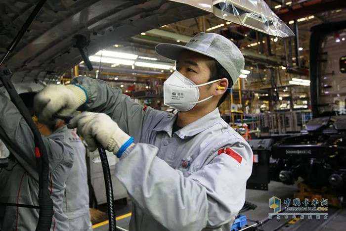 工廠在保證防疫車輛生產(chǎn)外，正逐步恢復(fù)日常產(chǎn)能