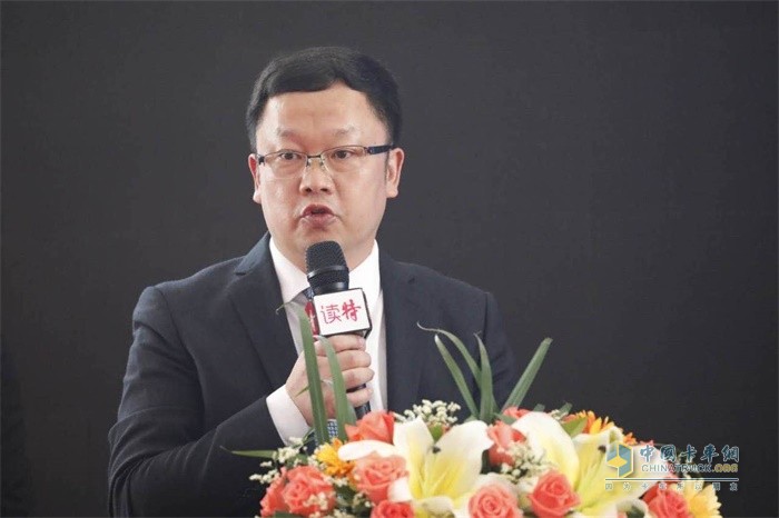 慶鈴集團(tuán)公司總經(jīng)理 慶鈴股份公司董事長 羅宇光先生致辭