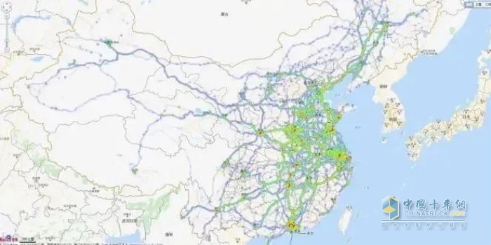 陜汽重卡針對全國主要物流干線運營車輛進行路況采集，通過天行健大數(shù)據(jù)分析，制定最優(yōu)的動力匹配方案