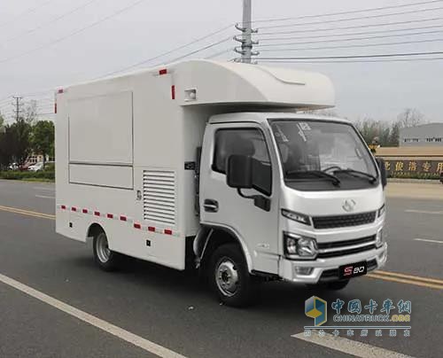 福運(yùn)S80翼開(kāi)啟售貨車(chē)
