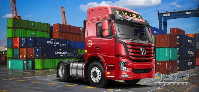大運(yùn)N8V 4*2港運(yùn)牽引車(chē)
