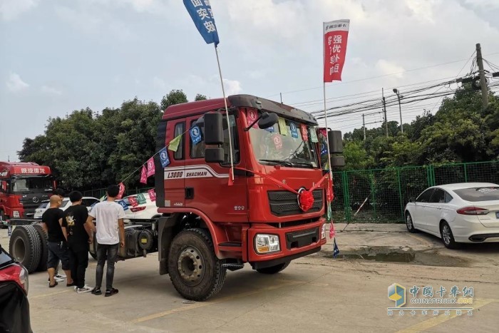 德龍L3000載貨車(chē)上海泉廣客戶答謝會(huì)