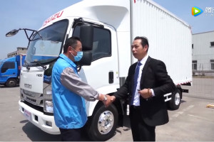  上市當天就試駕 聽物流用戶“講”慶鈴M系列中體輕卡 