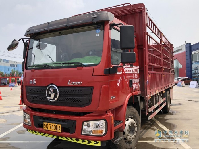 陜汽德龍L3000載貨車(chē)