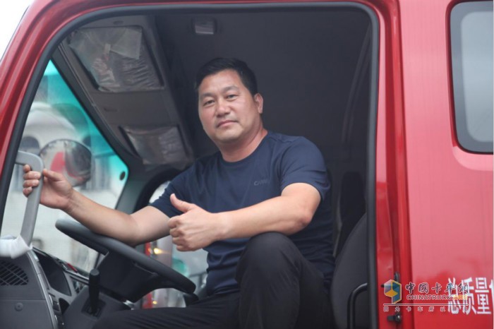 人生跌倒不可怕，怕的是跌倒后沒有勇氣站起來