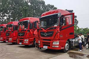 可靠的車交給可靠的用戶  5臺國六600馬力東風(fēng)天龍旗艦交付洛陽FS物流