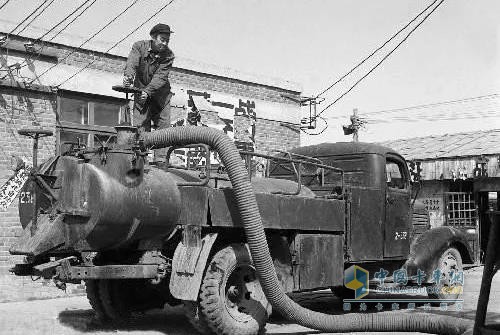 八十年代，鐵皮環(huán)衛(wèi)車