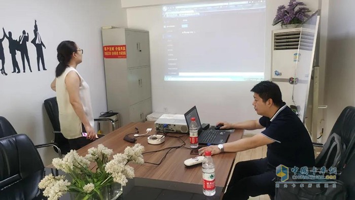 “地推”團隊來到長沙湘東貿(mào)易有限公司