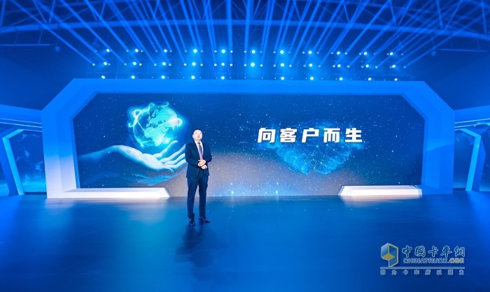 東風(fēng)汽車股份總經(jīng)理助理朱敏輝正式發(fā)布了“首席體驗(yàn)官計(jì)劃”