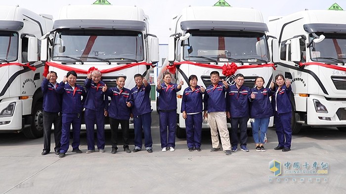 交車現(xiàn)場用戶為天龍KL?；癄恳圏c(diǎn)贊