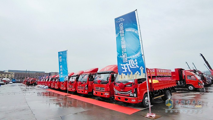 車博會現(xiàn)場展出車輛
