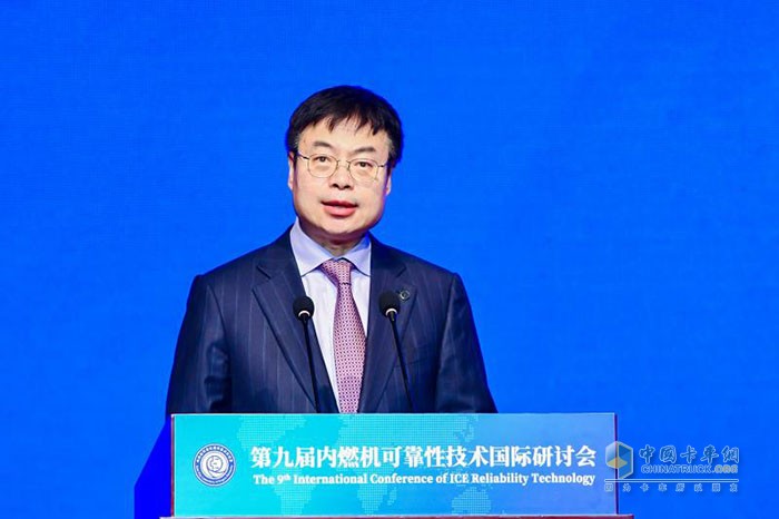 中國工程院院士、中國內(nèi)燃機(jī)學(xué)會理事長、天津大學(xué)校長金東寒