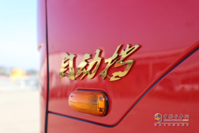 格爾發(fā)AMT自動(dòng)擋8×4載貨車(chē)