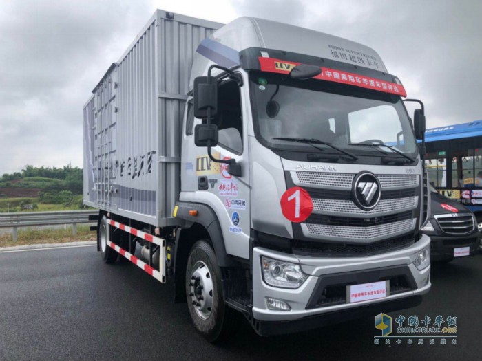 歐航R系列超級中卡產(chǎn)品參與“2021中國商用車年度車型評選”靜態(tài)主觀評價(jià)