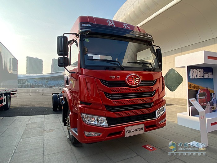 龍VH 4×2 載貨車(chē)