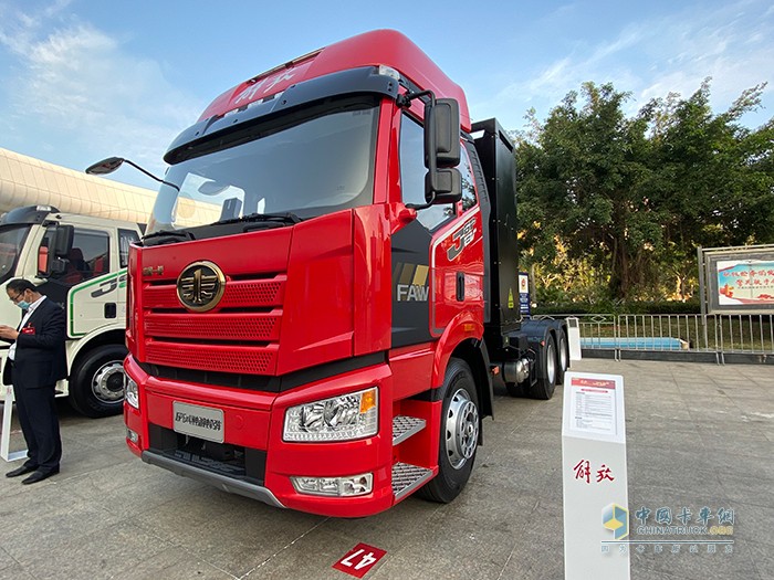 大家好我是J6P 6×4 純電動(dòng)換電牽引車(chē)