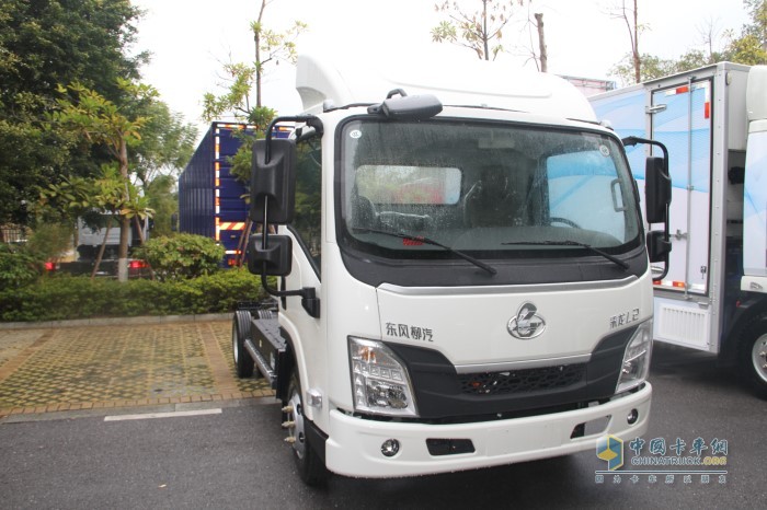 乘龍L2純電動(dòng)物流車