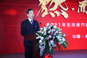 乘龍騰飛 東風(fēng)柳汽乘龍2021年立下10萬(wàn)臺(tái)的銷(xiāo)量Flag
