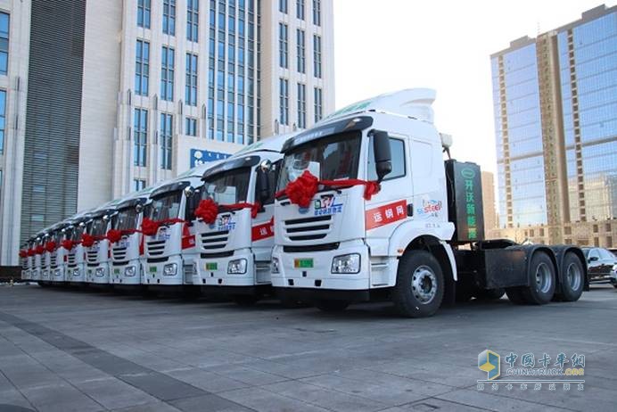 開沃純電動(dòng)牽引車