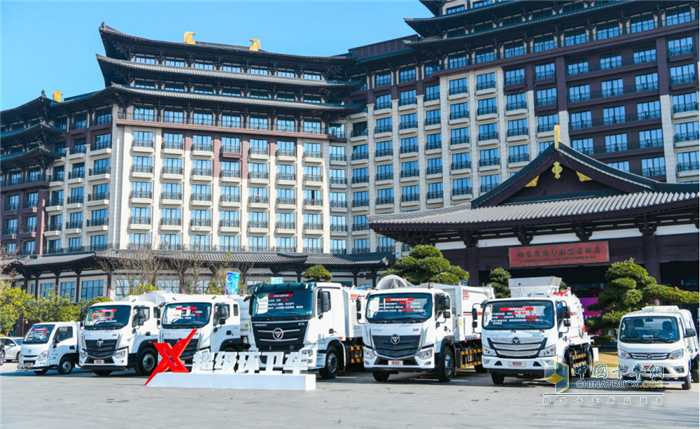 X超級(jí)環(huán)衛(wèi)車展示