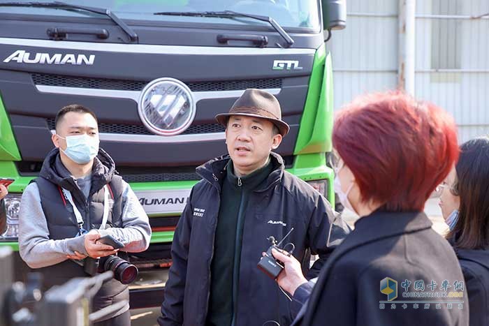 福田戴姆勒汽車品牌總監(jiān)李健接受卡車網(wǎng)采訪