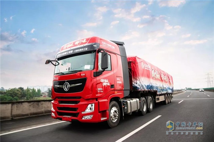 東風(fēng)康明斯  一體化動(dòng)力鏈  柴油  牽引車(chē)