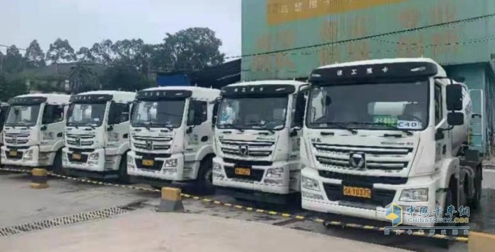 徐工重卡 專(zhuān)用車(chē) 攪拌車(chē)