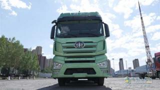  高端舒適的載貨車長什么樣？解放J7載貨車告訴你