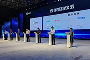 打造智慧物流創(chuàng)領(lǐng)者，吉利商用車攜手獅橋等行業(yè)伙伴完成戰(zhàn)略合作簽約