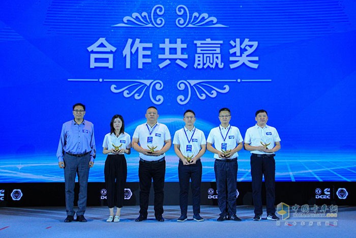 東風(fēng)康明斯,發(fā)動機(jī)