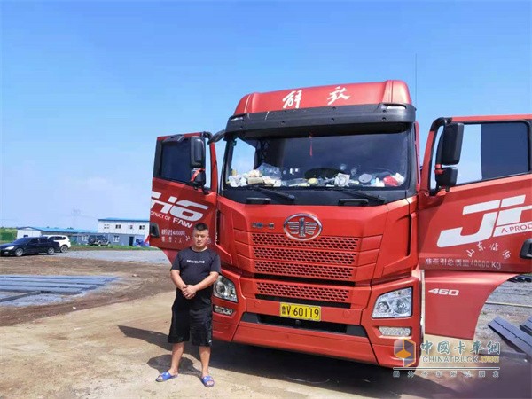 一汽解放青汽   牽引車(chē)