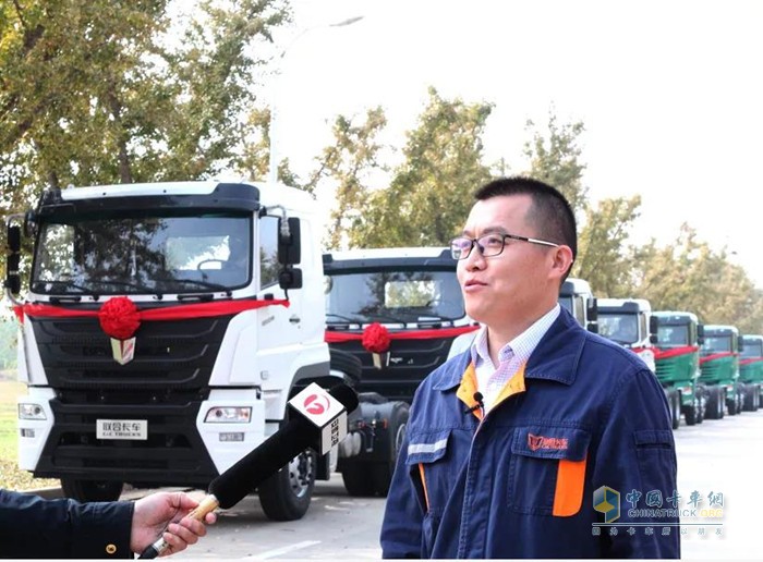聯(lián)合卡車營銷公司總經理助理黃宏宏