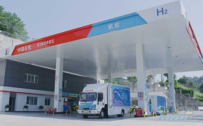 慶鈴M600氫燃料電池汽車(chē)