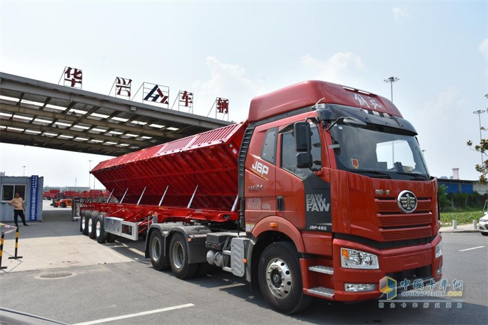 華興汽車   掛車   側翻