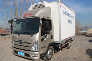 選擇解放領(lǐng)途冷藏車(chē) 分分鐘開(kāi)啟高端冷鏈運(yùn)輸新時(shí)代