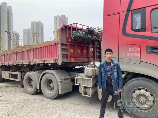 灰熊掛車  側翻