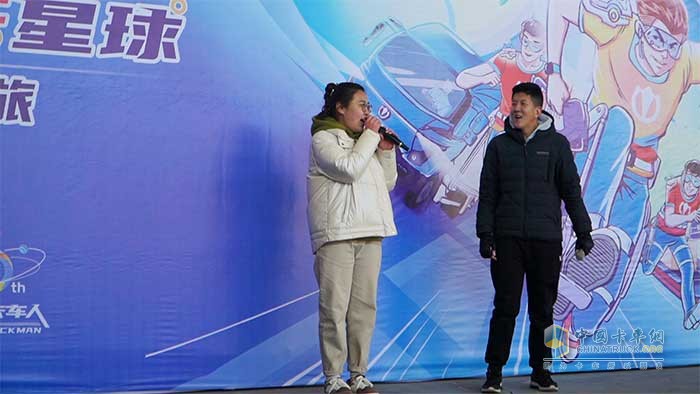 與圣誕節(jié)撞個(gè)滿懷  我是卡車人大賽收官站都傳遞了什么？