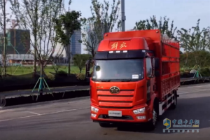 傳承經(jīng)典，一汽解放J6L尊享版入選值得用戶信賴綠通車型獎(jiǎng)