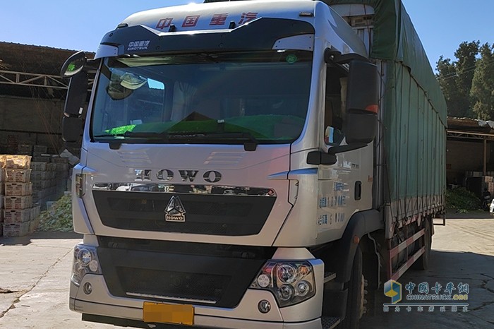 中國(guó)重汽豪沃TX載貨車