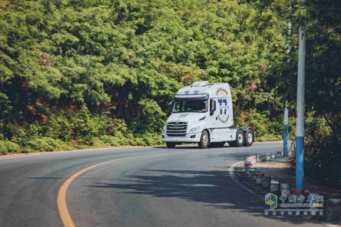 乘龍T7房車(chē)