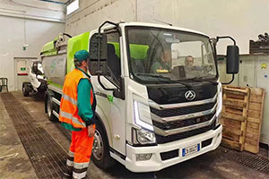 通過歐盟認證并首單落戶  上汽輕卡純電動環(huán)衛(wèi)車有何來頭？