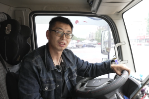 一眼就相中的車差不了 王和仁攜手奧鈴速運冷藏車“闖天涯”
