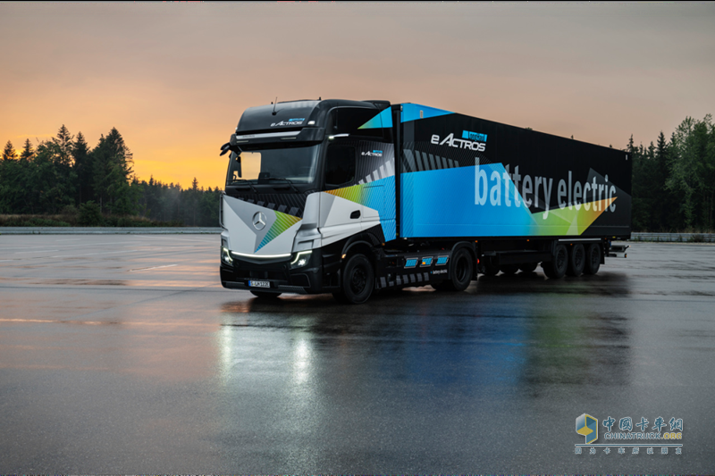 eActros LongHaul+GenH2液氫重卡亮相！梅賽德斯奔馳攜多款新品亮相IAA