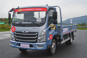 領(lǐng)航M5問(wèn)鼎蒼穹，榮獲2023商用車(chē)年度最佳車(chē)型！