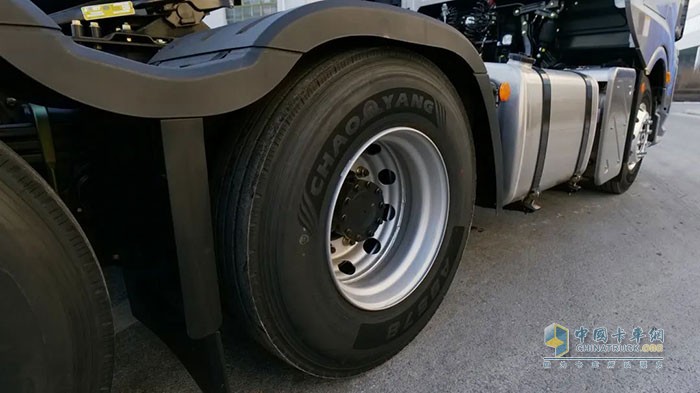 解放卡車(chē)