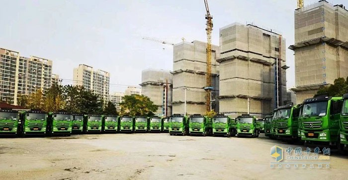 百臺(tái)漢風(fēng)G5環(huán)保渣土車再赴上海