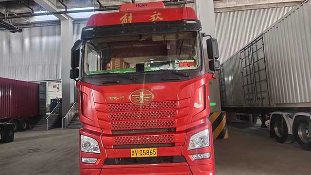 駕駛舒適低油耗 解放青汽JH6運輸快遞很給力 