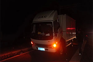 母親病重，卡友驅(qū)車1500公里連夜回家 江淮1卡服務(wù)全程保障！
