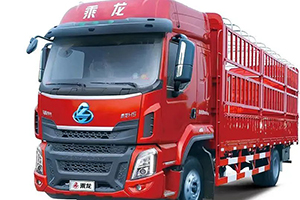 乘龍卡車:“大馬力，低油耗領(lǐng)跑開工綠通運輸！”